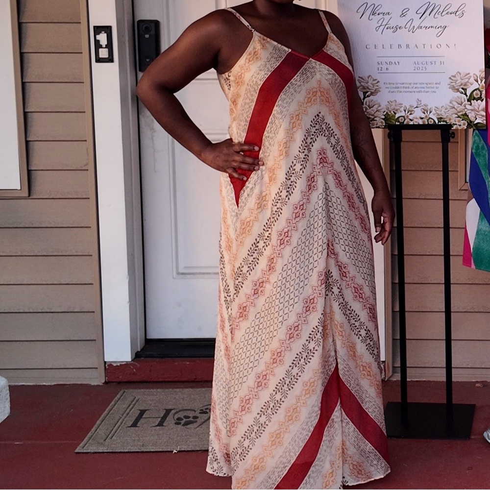 Vince Camuto Red and Cream Patterned Maxi Dress